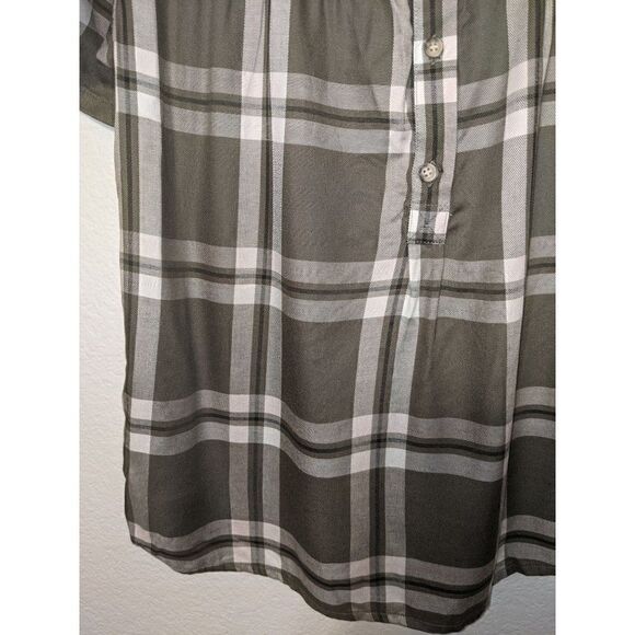 C&C California Womans Plaid Short Sleeve Blouse Sz Small Button Green - Picture 8 of 13